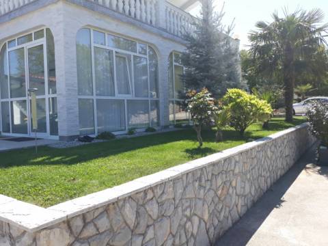 Island Krk, House with 6 aparments and a Swimming Pool