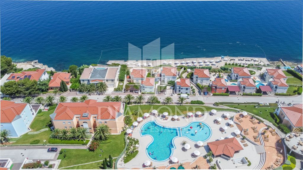 Crveni vrh, appartamento con bellissima vista sul mare!