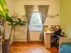 Pula, great apartment with a large garden