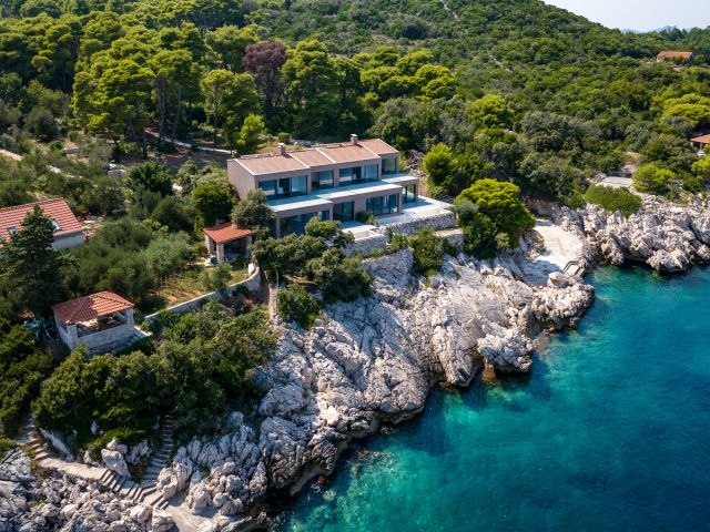 Prodaja luksuzne oaze modernog dizajna prvi red uz more na otoku kraj Dubrovnika