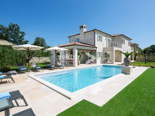 Rovinj, exklusive stone villa with a swimming pool